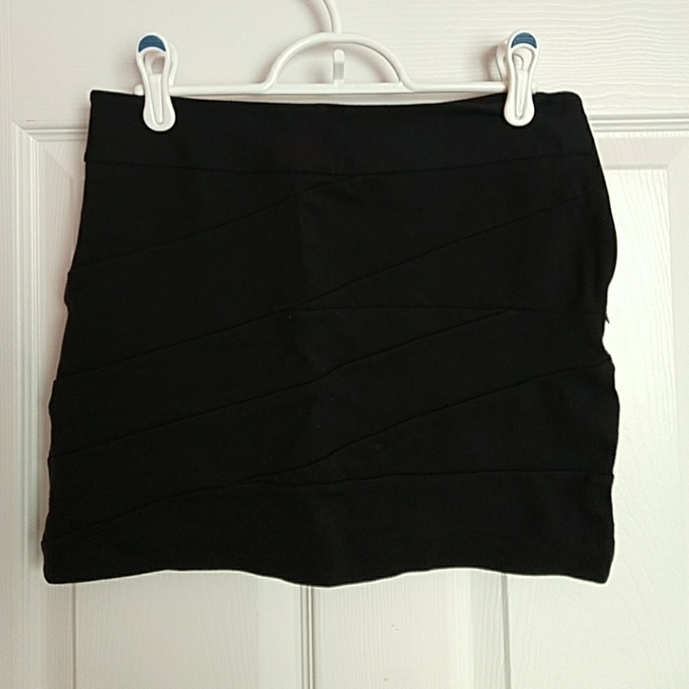 Black Express skirt
